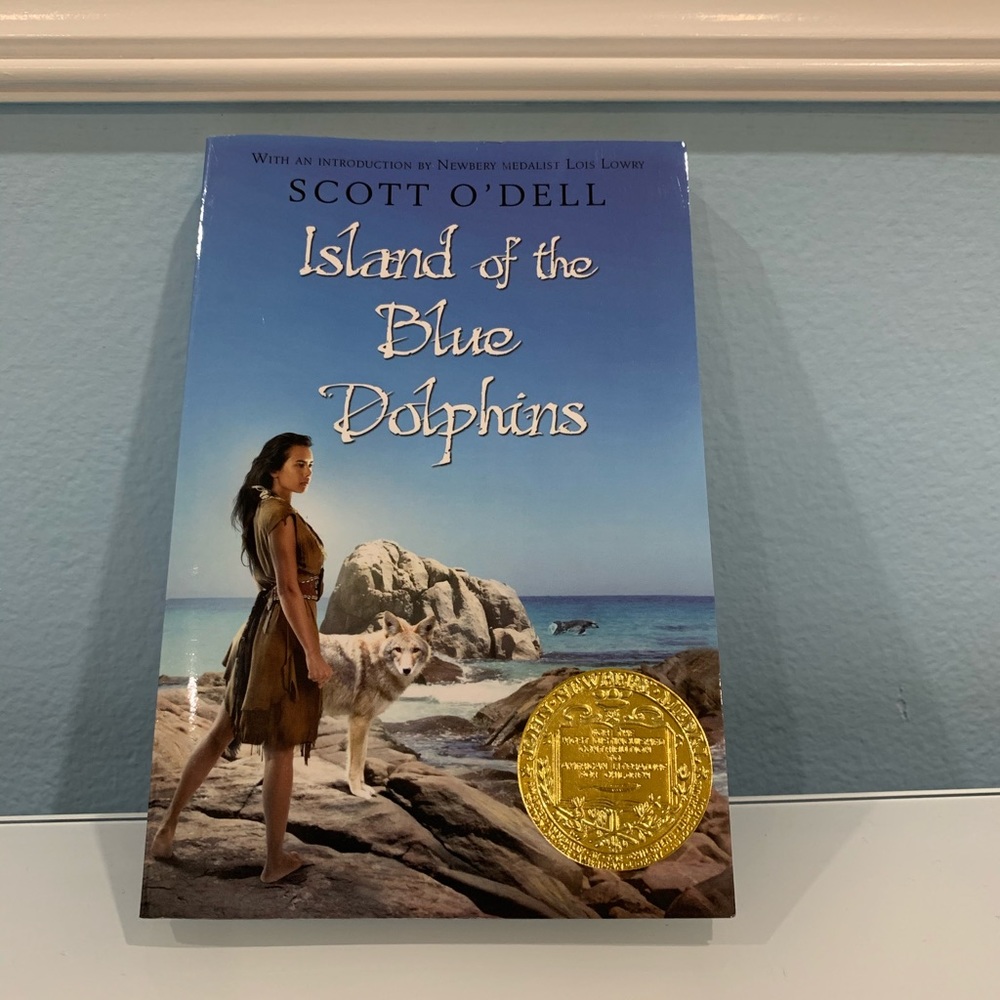 Islands of the blue dolphins book